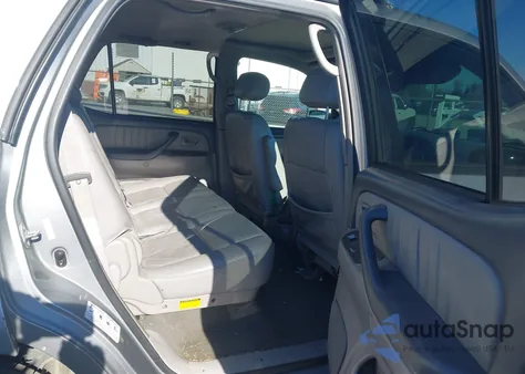 2004 Toyota Sequoia Limited V8 z USA, uszkodzony, nr VIN 5TDBT48A34S226346